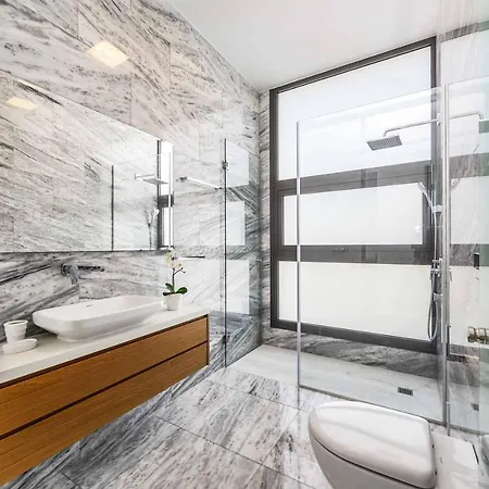 Laurus 1 * Paphos